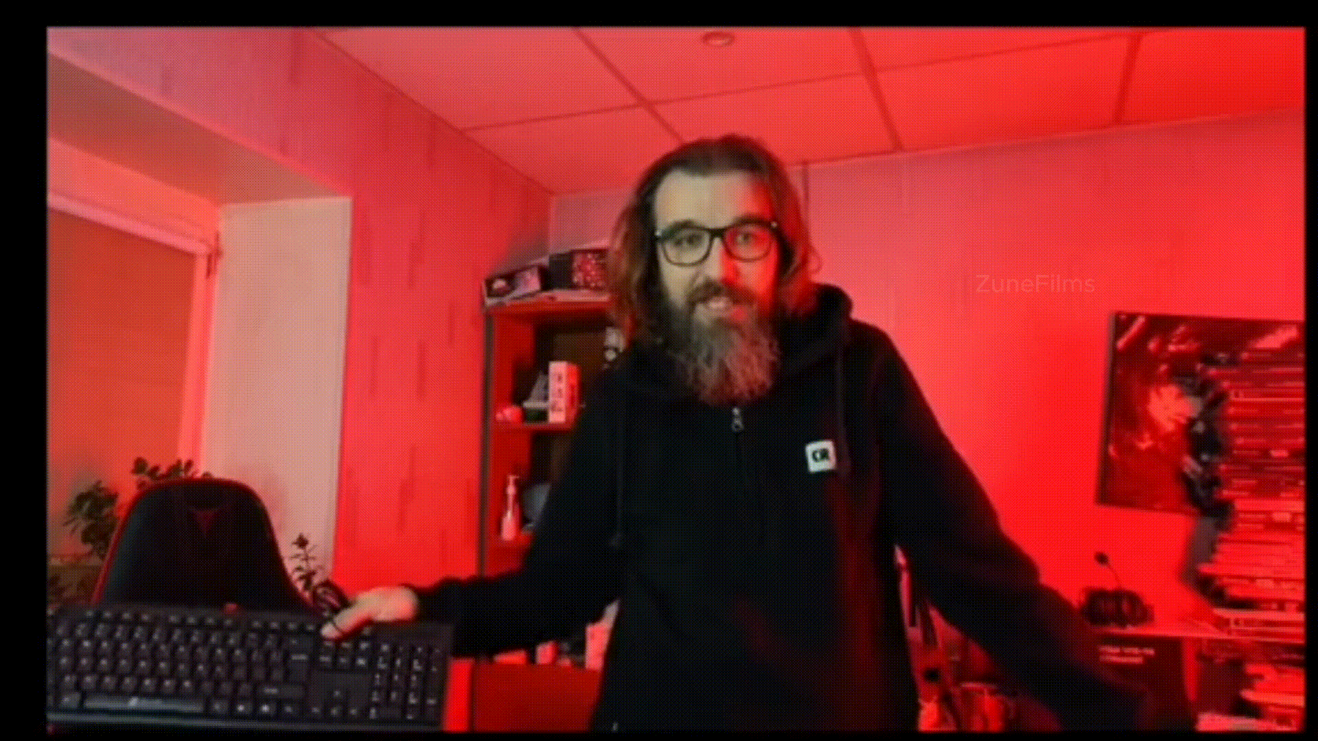 слово пакета 1 серия 1 сезон.avi