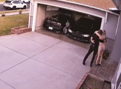 Всегда ждет с работы