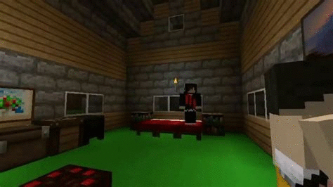 модератор...