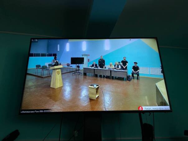 Привет, это Навальный. 

Сегодня н...