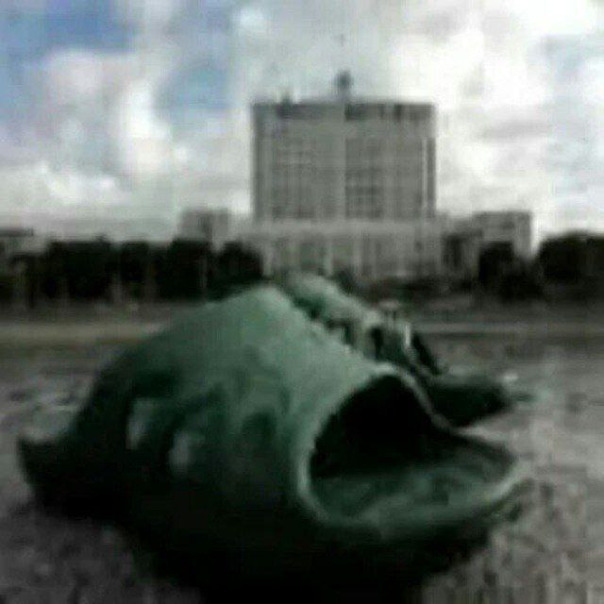 Данил Всёсломал