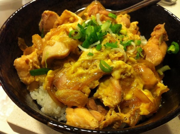 Оякодон (Oyako Donburi 親子丼) – это од...