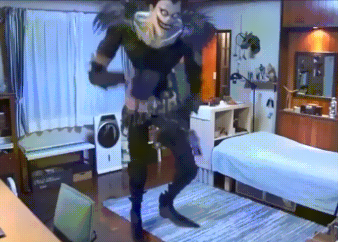 10_seconds_of_Ryuk_dancing_to_the_Nyan_Neko_Sugar_Girls