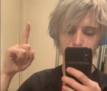 Софа Бледная