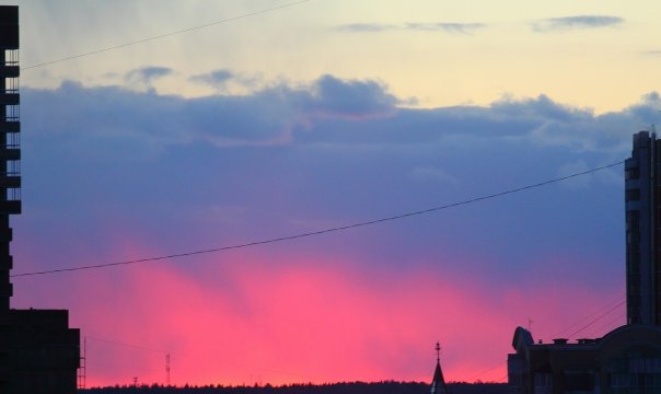 Закат над Киевом 😋
...