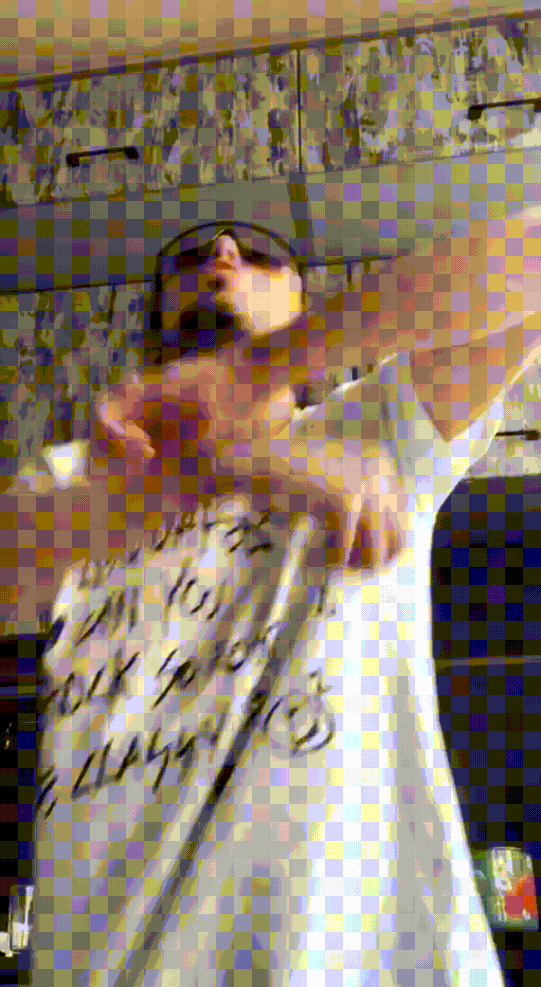 Танцую под минимал