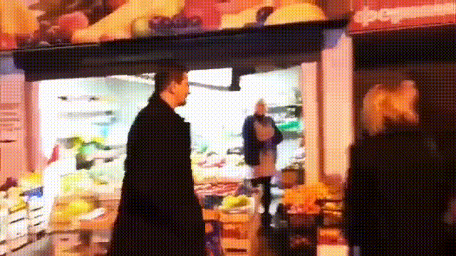 Разборки на улице прикол ржака =))))